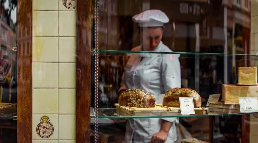 Învață să faci pâine la un atelier de brutărie din Franța