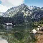 Petrece o zi în Parcul Național al Munților Tatra din Polonia și Slovacia.