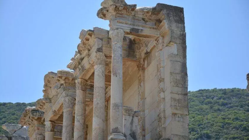 Vizitează Templul Zeiței Artemis din Efes, Turcia