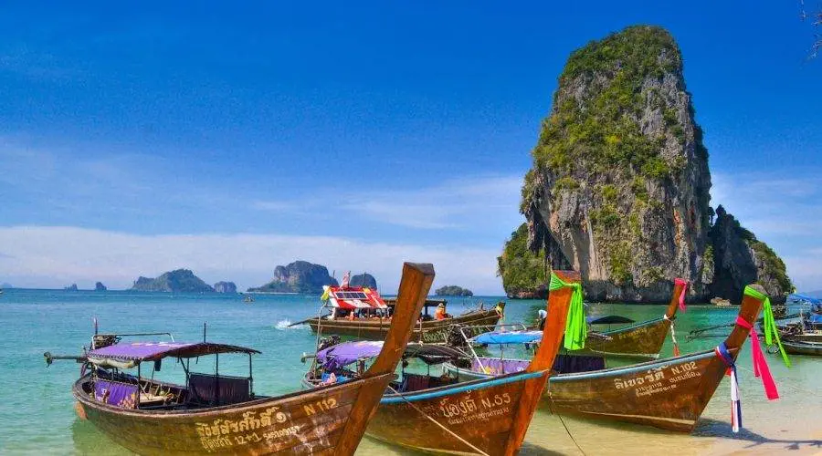 Cat costa o vacanta in thailanda?