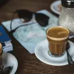 Cum se prepară un espresso scurt?