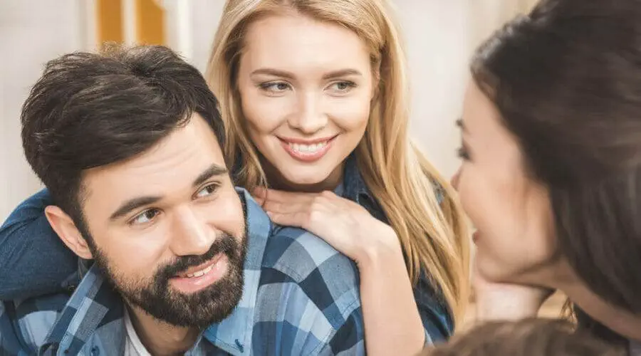 Cum să Comunici Empatic: Ascultarea Activă și Feedback-ul Constructiv